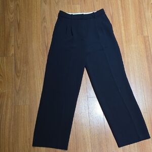Aritzia Wilfred Effortless Pant.